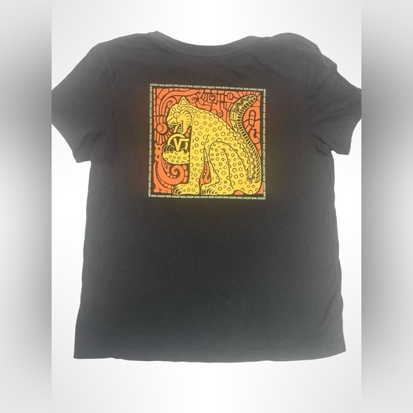 Vans women’s T-shirt with Aztec, jaguar size medium - Picture 2 of 5